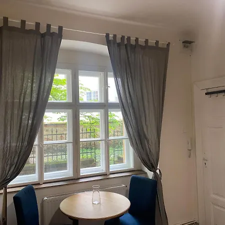 Apartmán Ground Floor Den