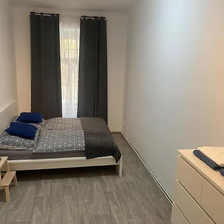 Ground Floor Den Apartmán Praha