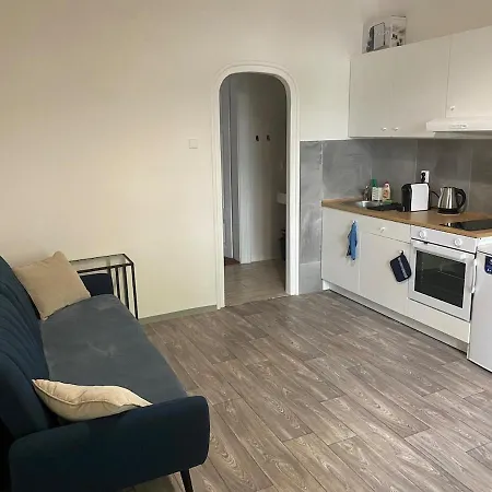 Ground Floor Den Apartman