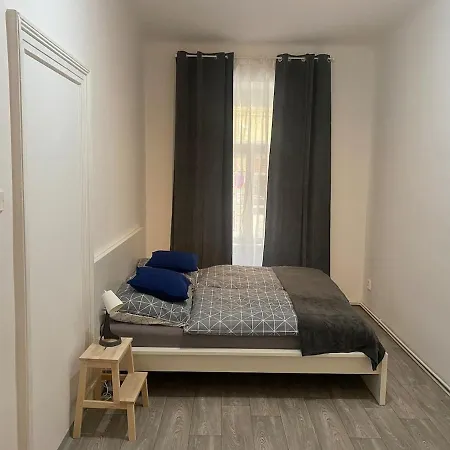 Apartamento Ground Floor Den Praga