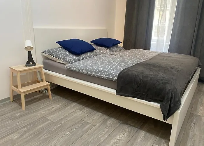 Ground Floor Den Daire Prag